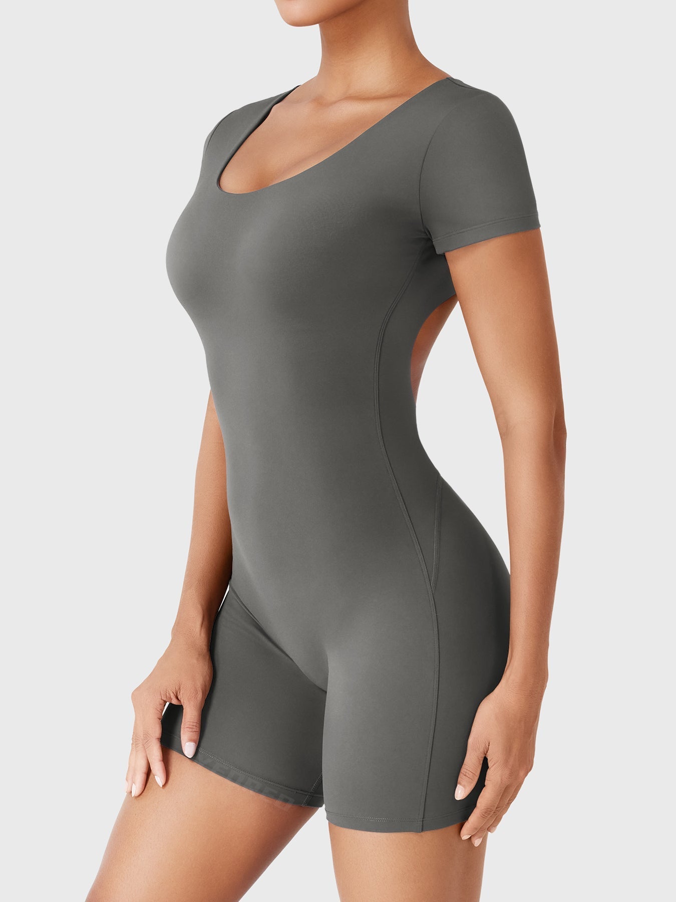 Yeoreo Xylia Open Back Romper