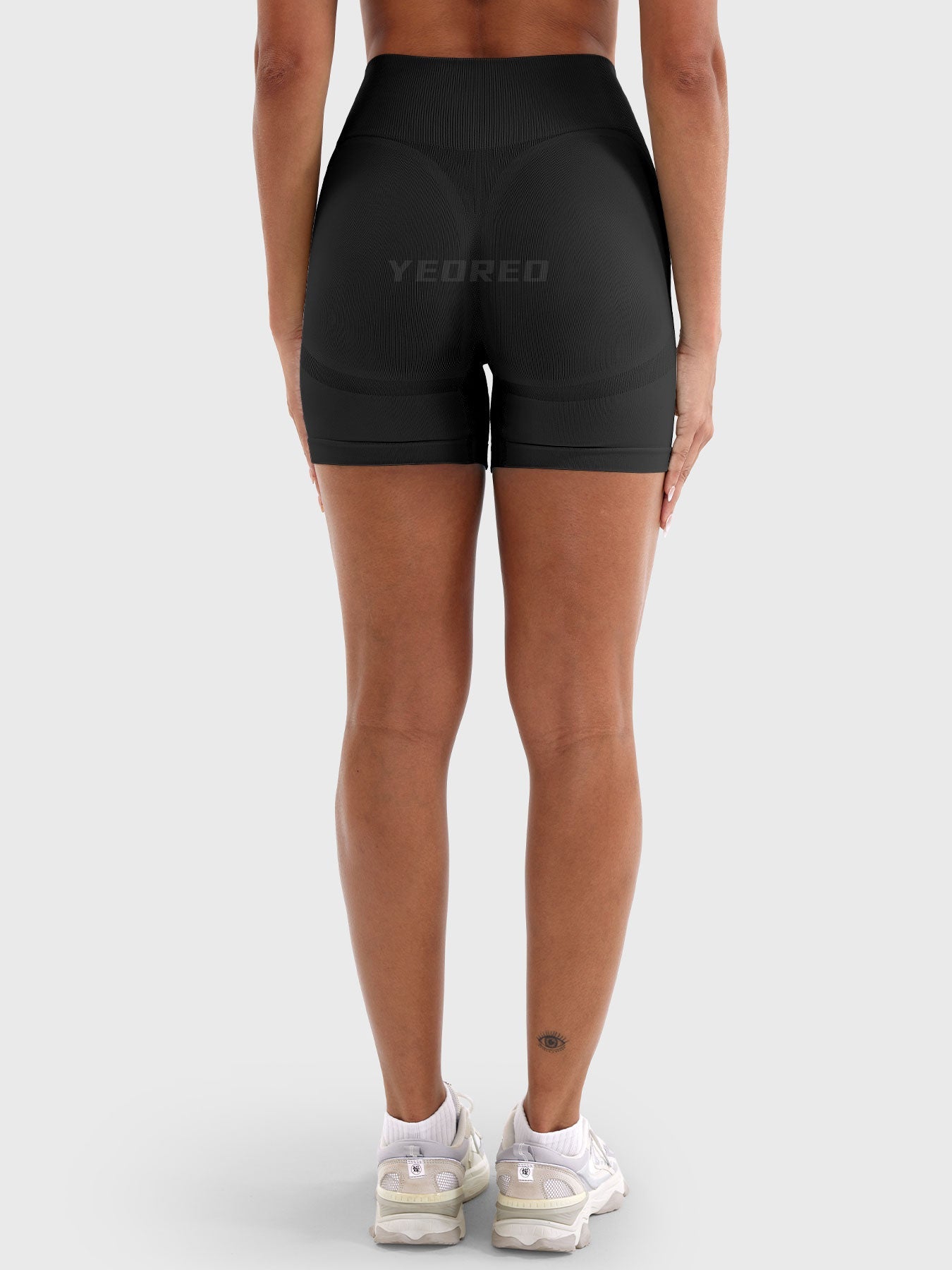 Yeoreo Lilliean SoftHue™ 4.5" Seamless Shorts